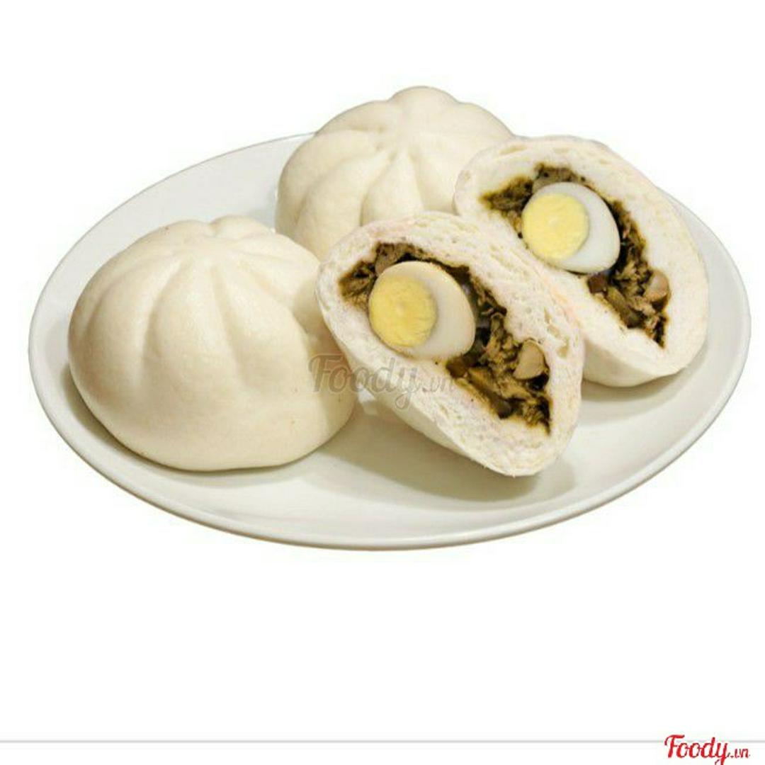 banh-bao-2-trung-cut-chua-hap
