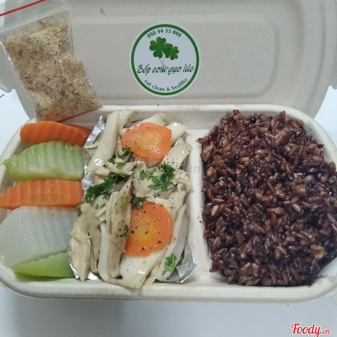 com-gao-lut-uc-ga-xao-nam-tuoi