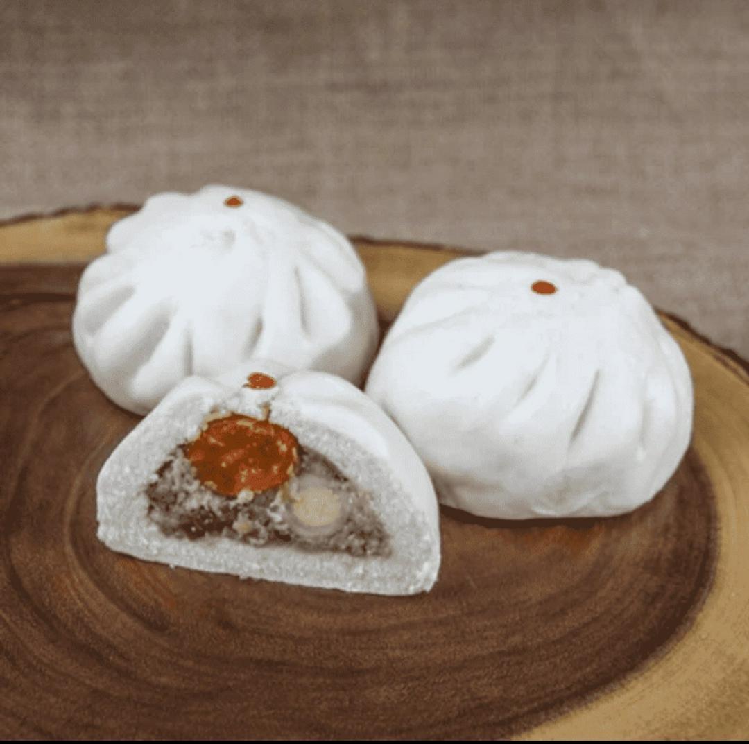 banh-bao-2-trung-cut