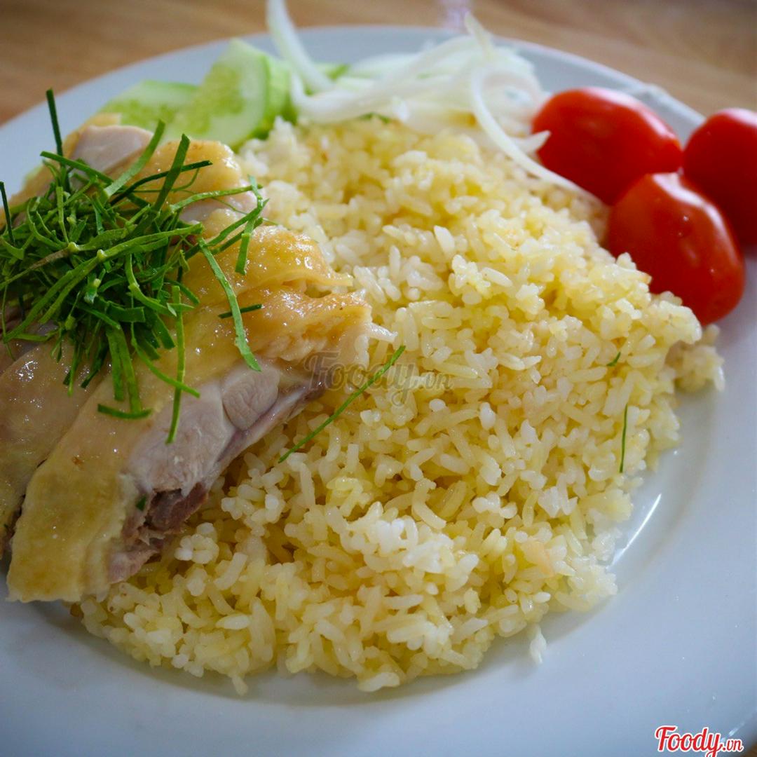 com-ga-luoc-binh-thuong