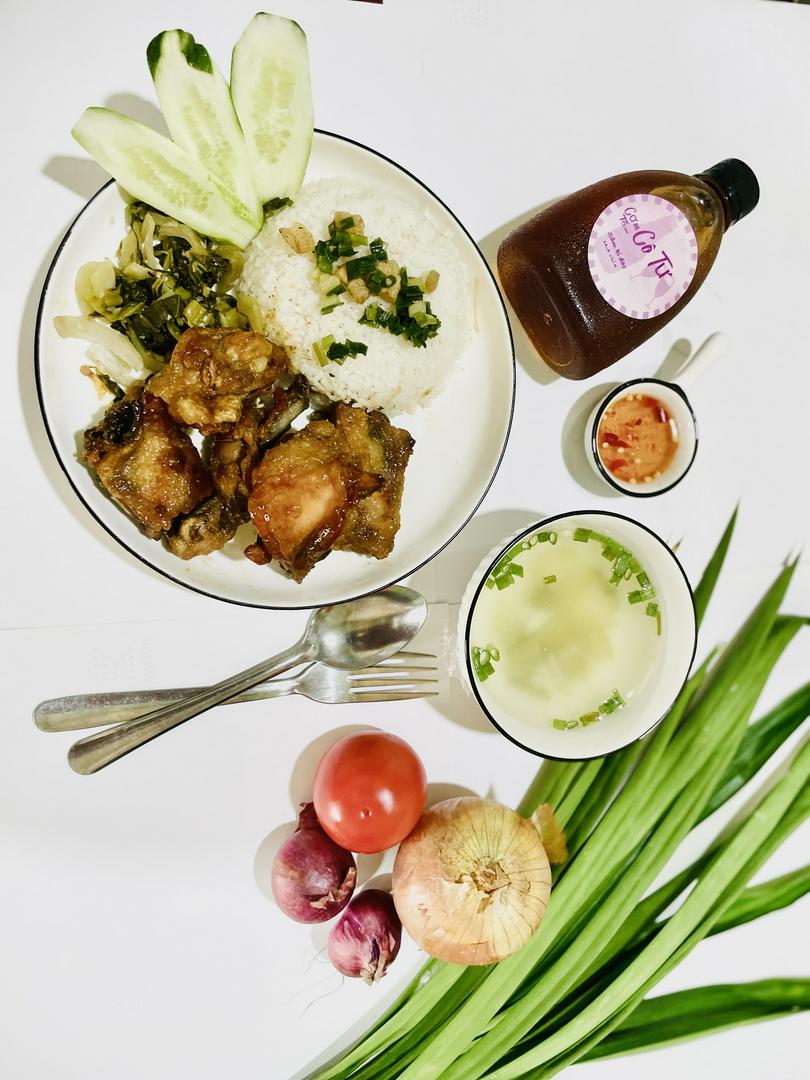 com-tam-ga-chien-nuoc-mam