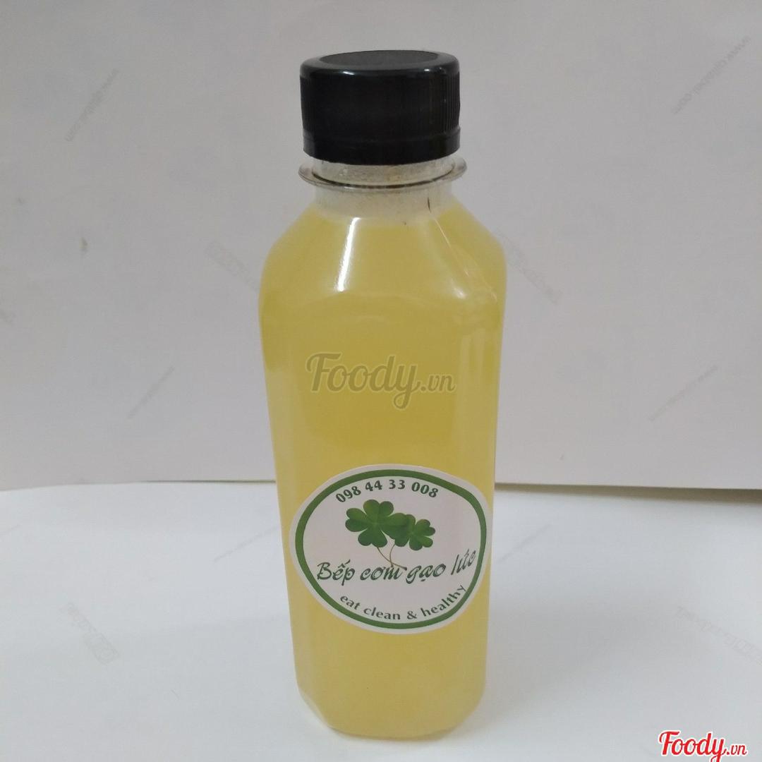 nuoc-dua-nguyen-chat