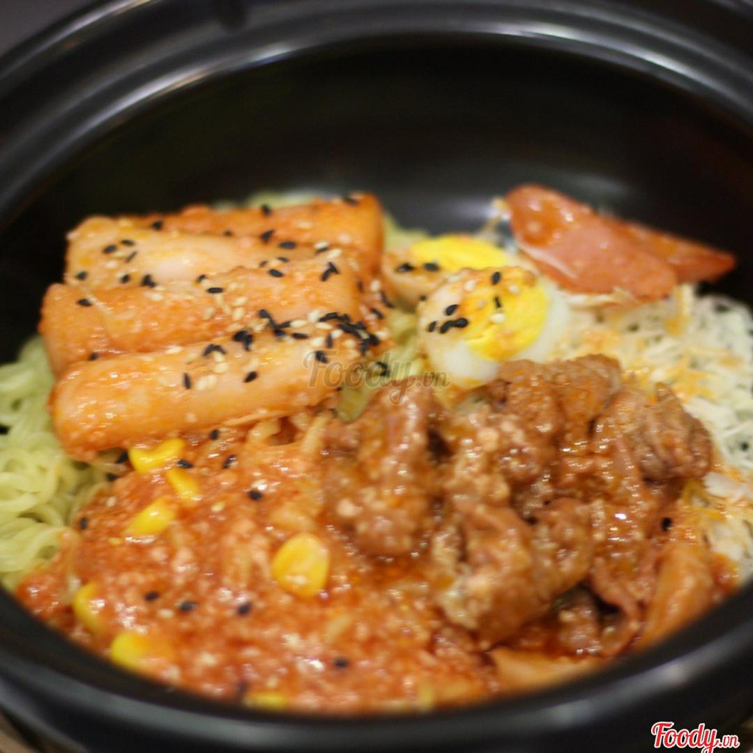 mi-ramen-tron-tokbokki-bo-keo-pho-mai