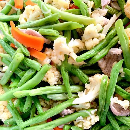 com-rau-cu-xao-thit-nac