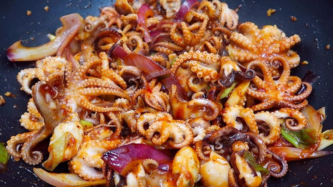 bach-tuoc-chay-toi-lon