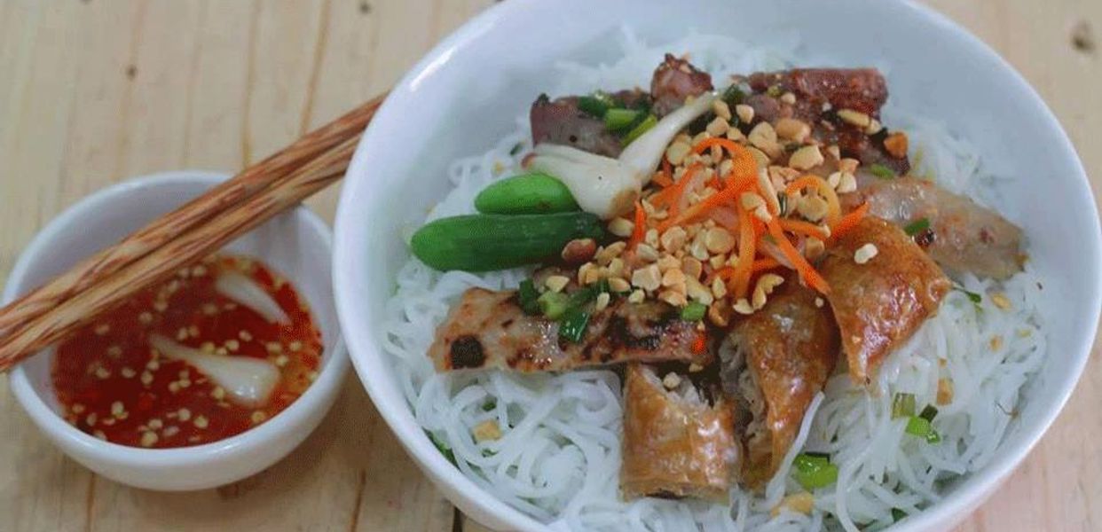 ba-tam-bun-thit-nuong-le-thanh-ton