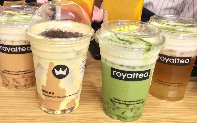 royaltea-tra-sua-hong-kong-ho-tung-mau