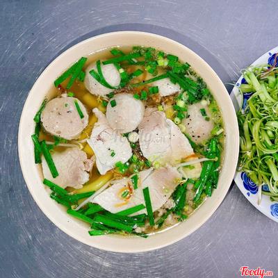 banh-canh-cha-thit