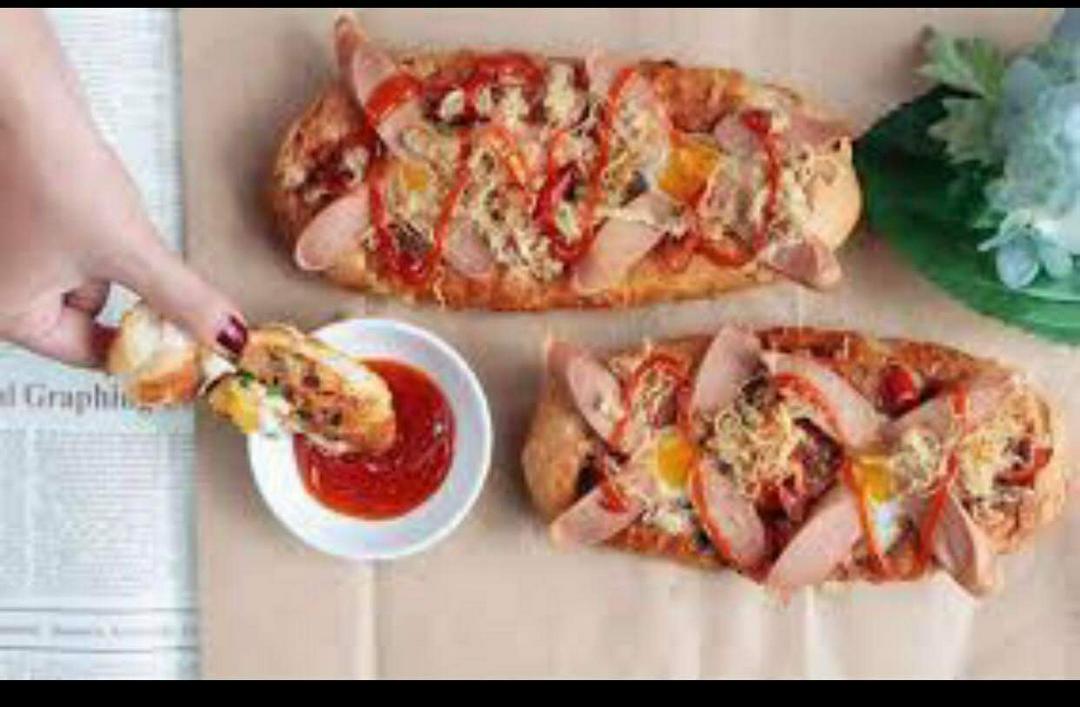 banh-my-tron-pate-xuc-xich