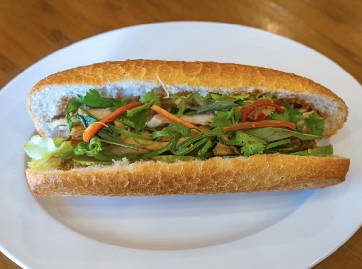 banh-mi-thap-cam-ac-biet