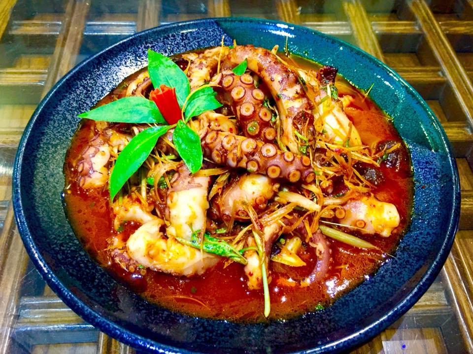 bach-tuoc-xao-sa-te-lon