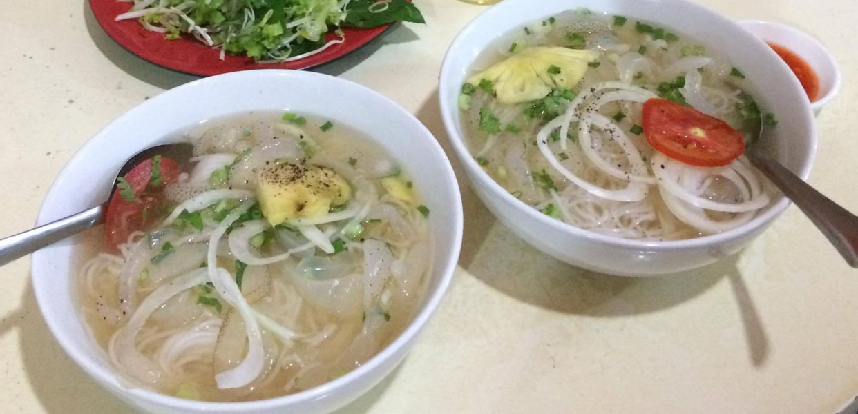 cay-me-com-tam-va-bun-cha-ca-an-nhon