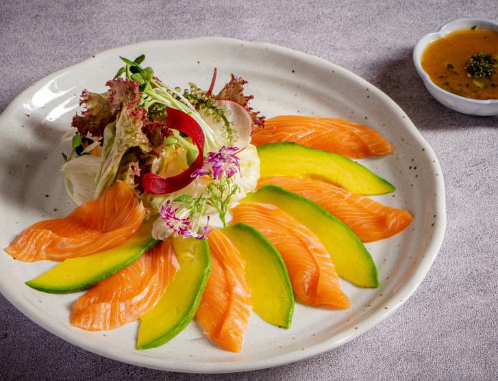 salmon-avocado-carpaccio-carpaccio-ca-hoi-va-bo