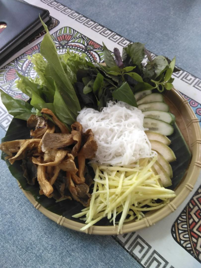 bao-ngu-rang-muoi-cuon-banh-trang