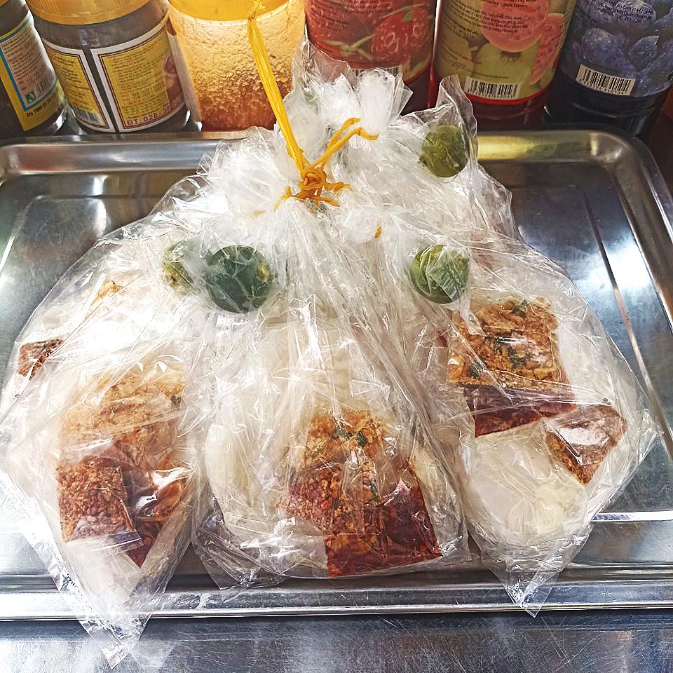 banh-trang-tac-sa-te-muoi-tom