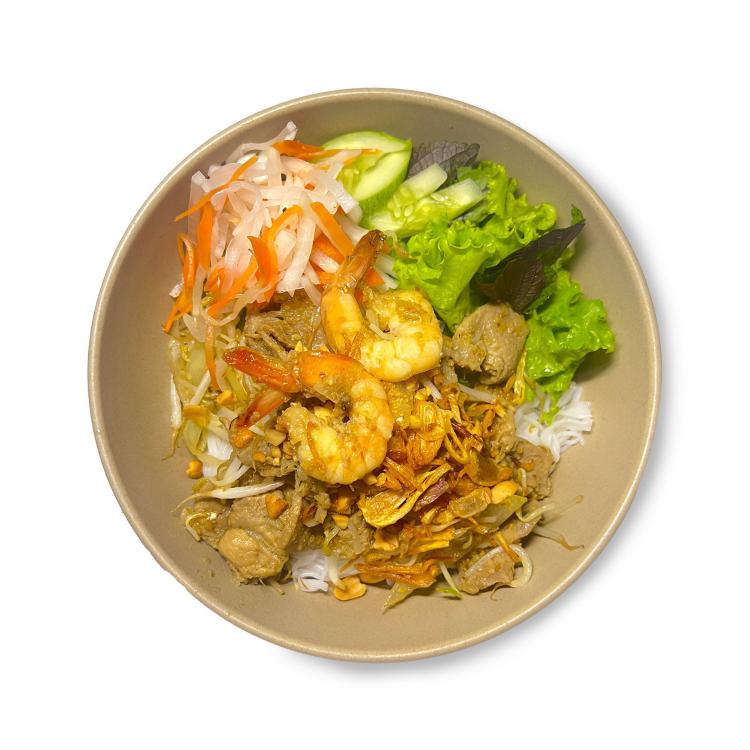 bun-thit-xao-2-con-tom