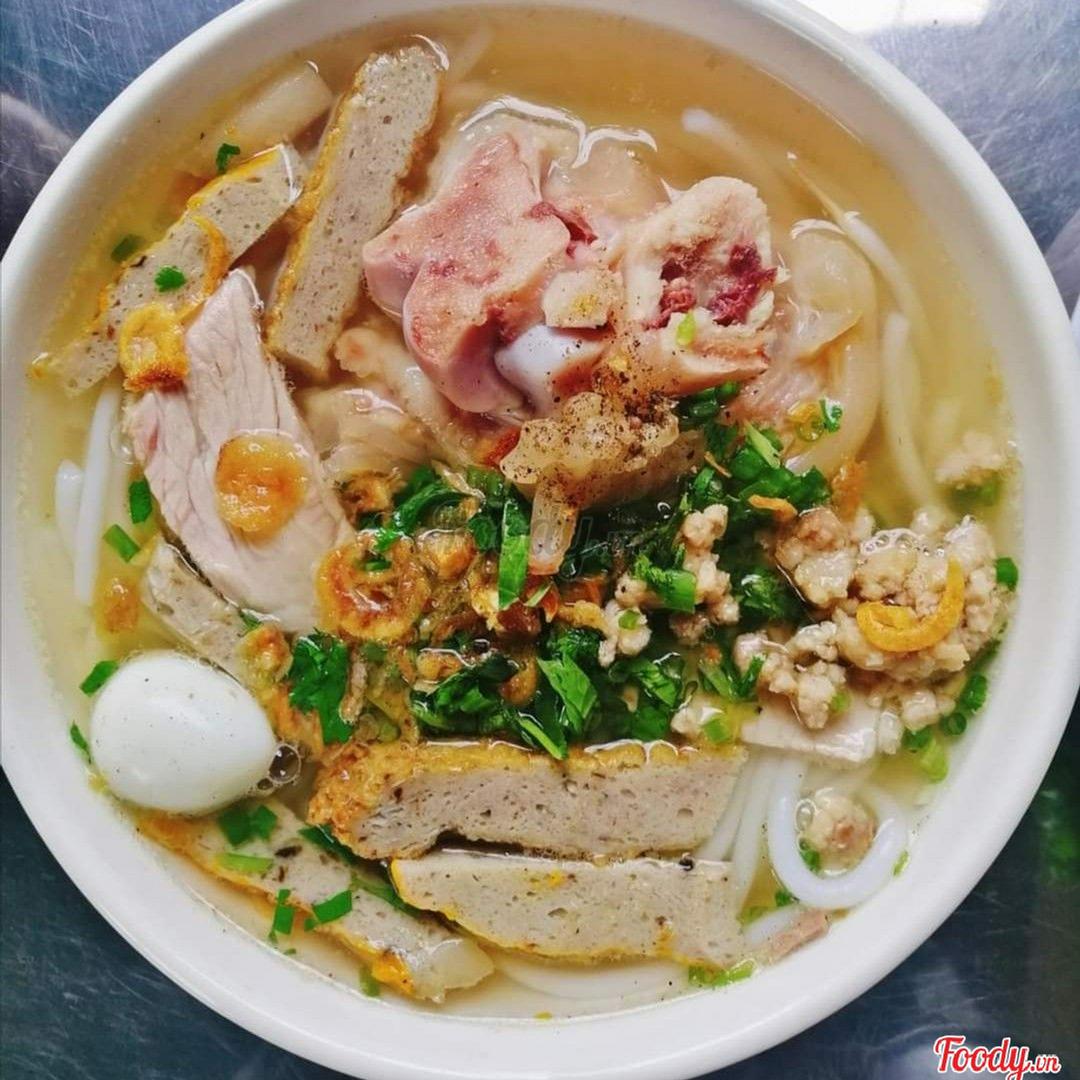 banh-canh-ac-biet