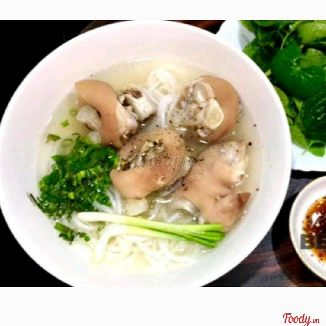 banh-canh-gio-heo-cha-ca
