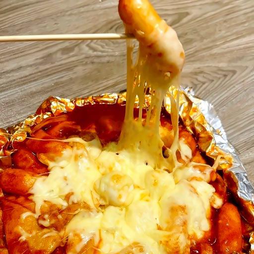 tokbokki-sot-cay-phomai-chay-han-quoc-hot