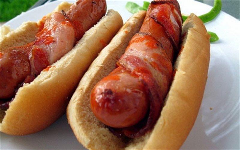 banh-mi-hotdog-pho-mai-thit-ba-roi