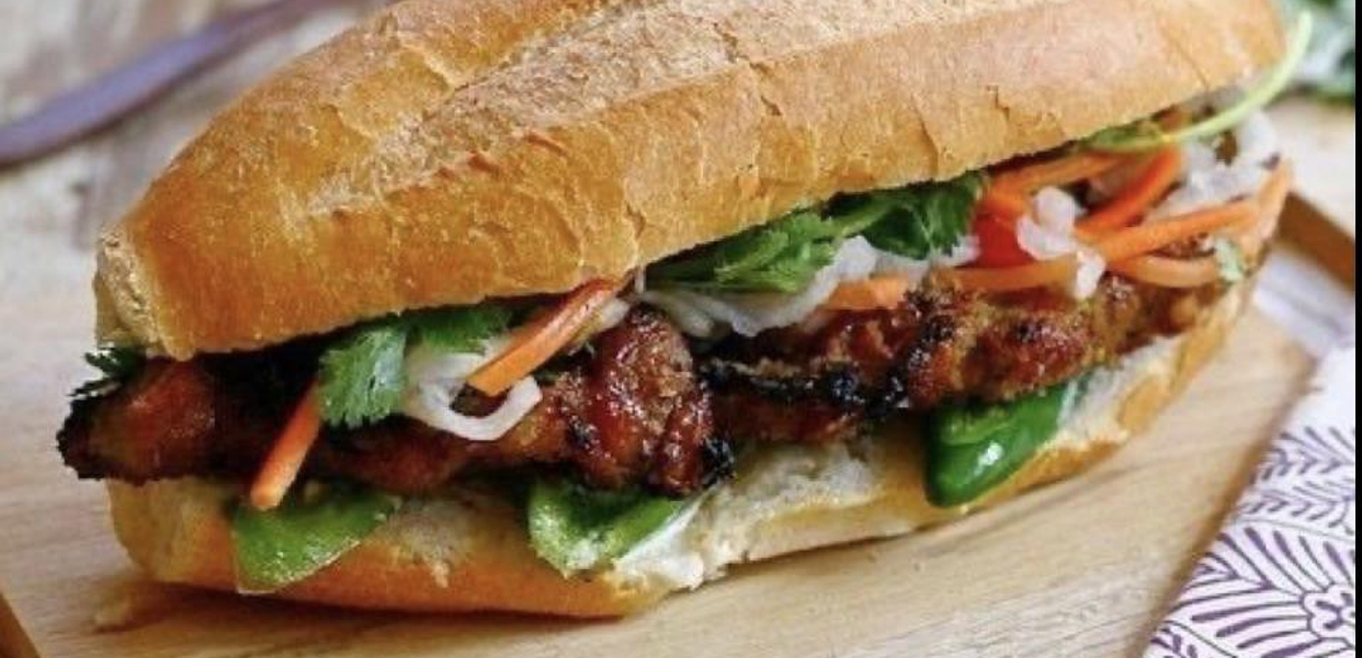 di-binh-banh-mi-thit-nuong-phung-khoang