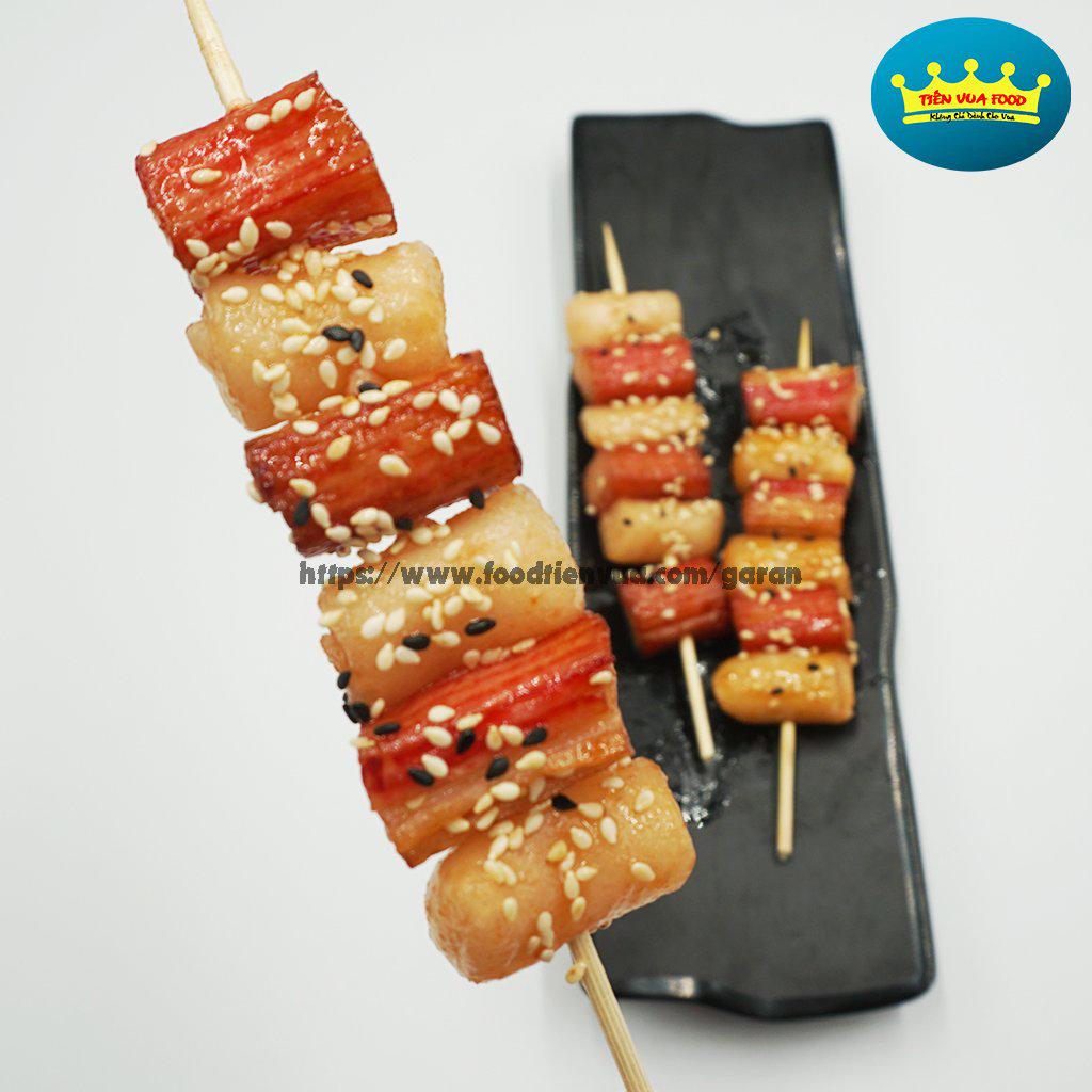 banh-gao-thanh-cua-xien-que-sot-cay-han-quoc