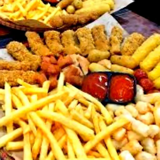 met-an-vat-2-1-khoai-5nem-4-vien-ga-rong-bien-2-muc-que-xoan-2-que-tom-surimi-1-ca-1-hai-san-1-bo