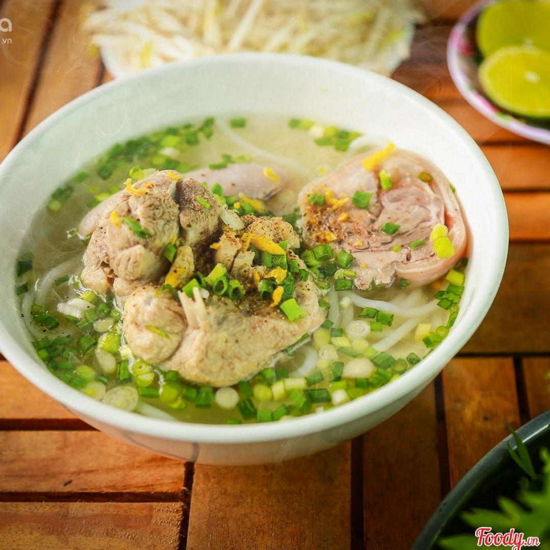 banh-canh-bap-gio-nac-thit-cat-lat