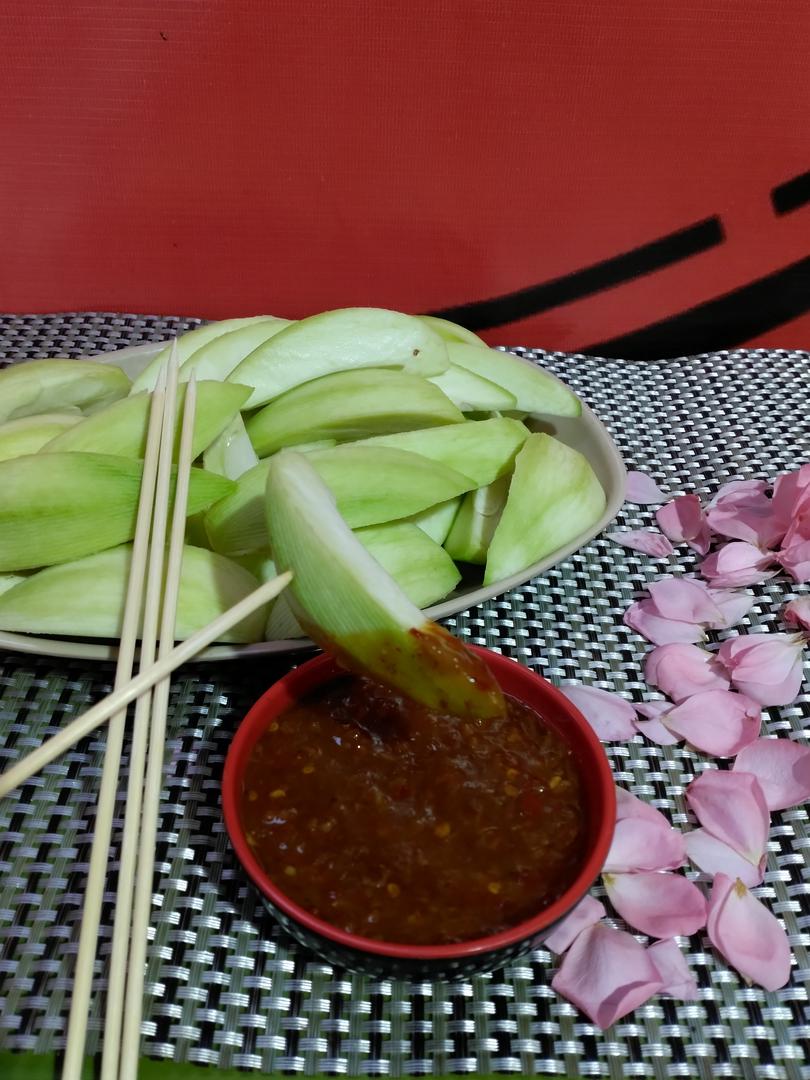 xoai-bao-tu-xoai-non-cham-sot-thai-chua-cay