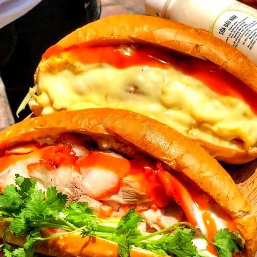 banh-mi-pate-xuc-xich