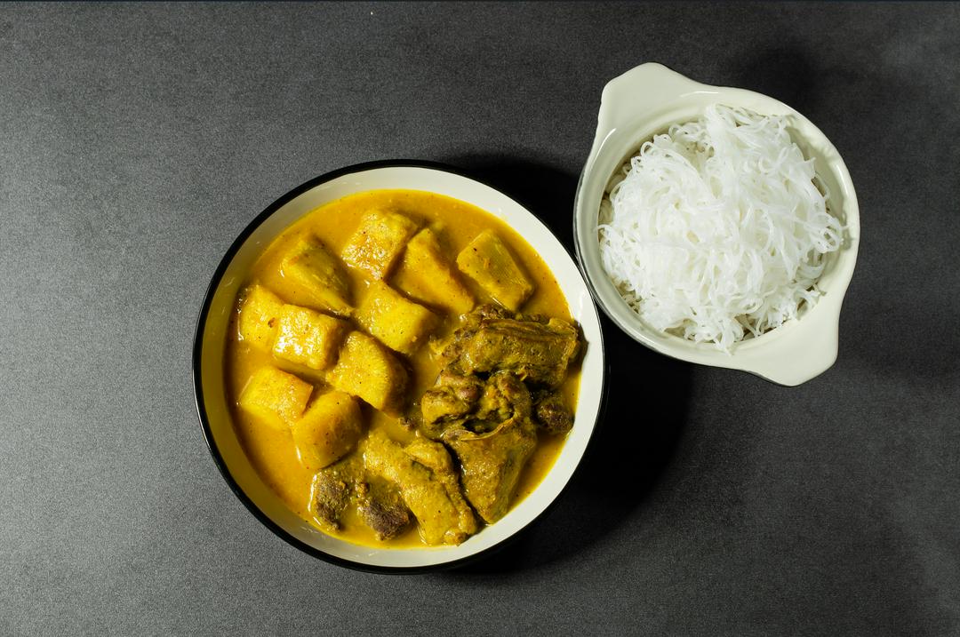 bun-ca-ri-vit-khoai-lang