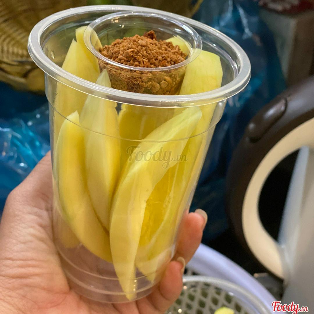 xoai-song-kem-muoi-tom