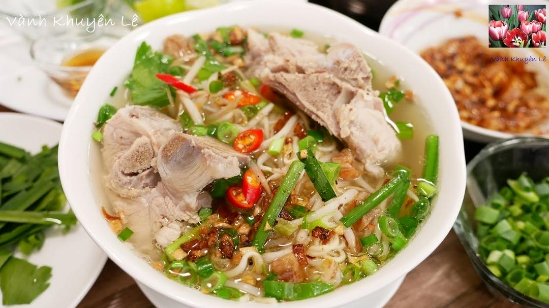 banh-canh-xuong