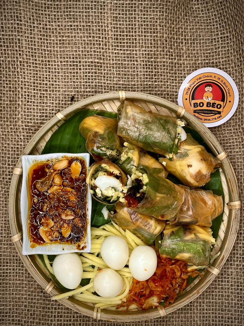 banh-trang-cuon-cham-sot-me