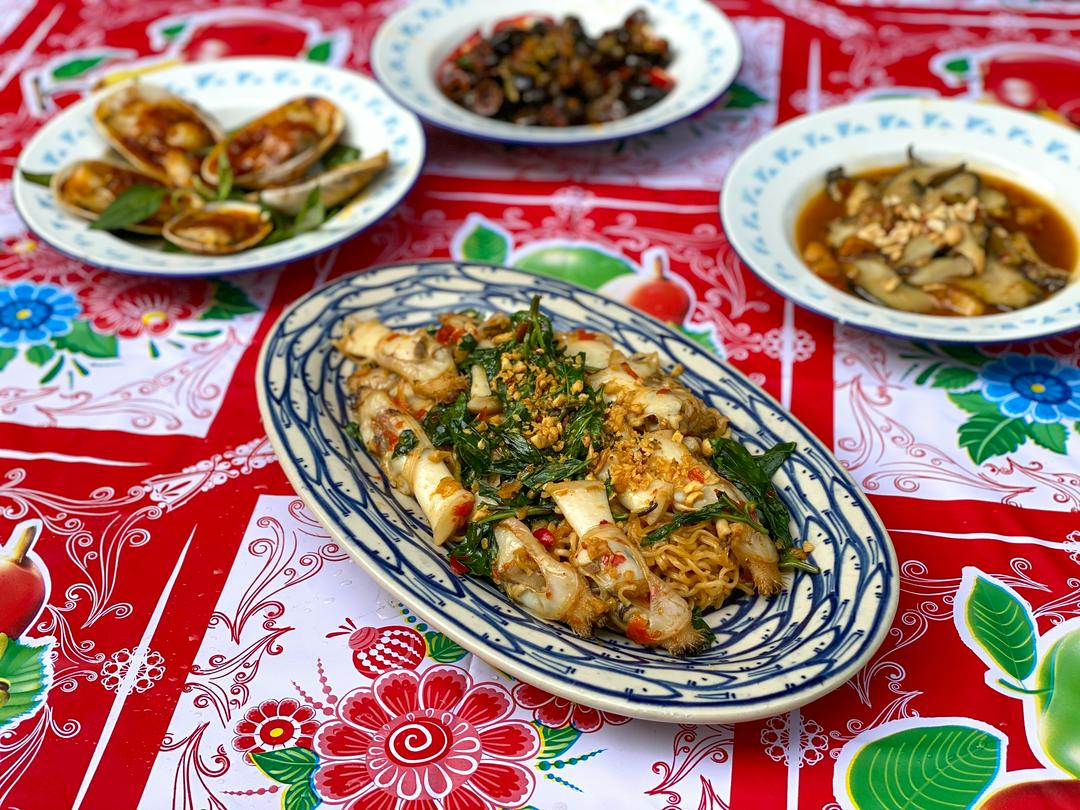 mi-goi-xao-tu-hai-va-la-que