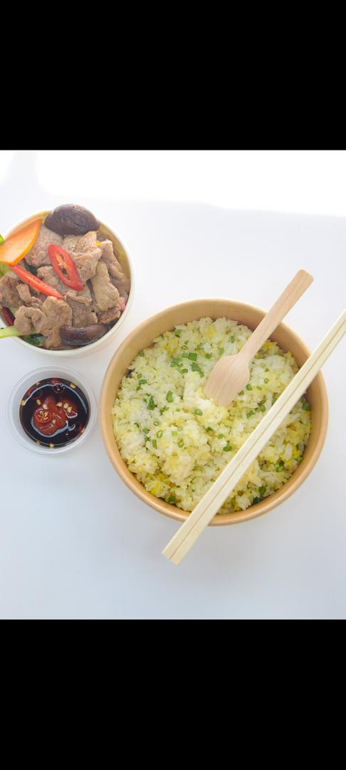 com-chien-bo-xao-rau