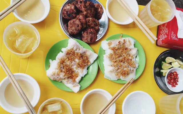 mon-ngon-thanh-hoa-banh-cuon-tom-thit-giai-phong