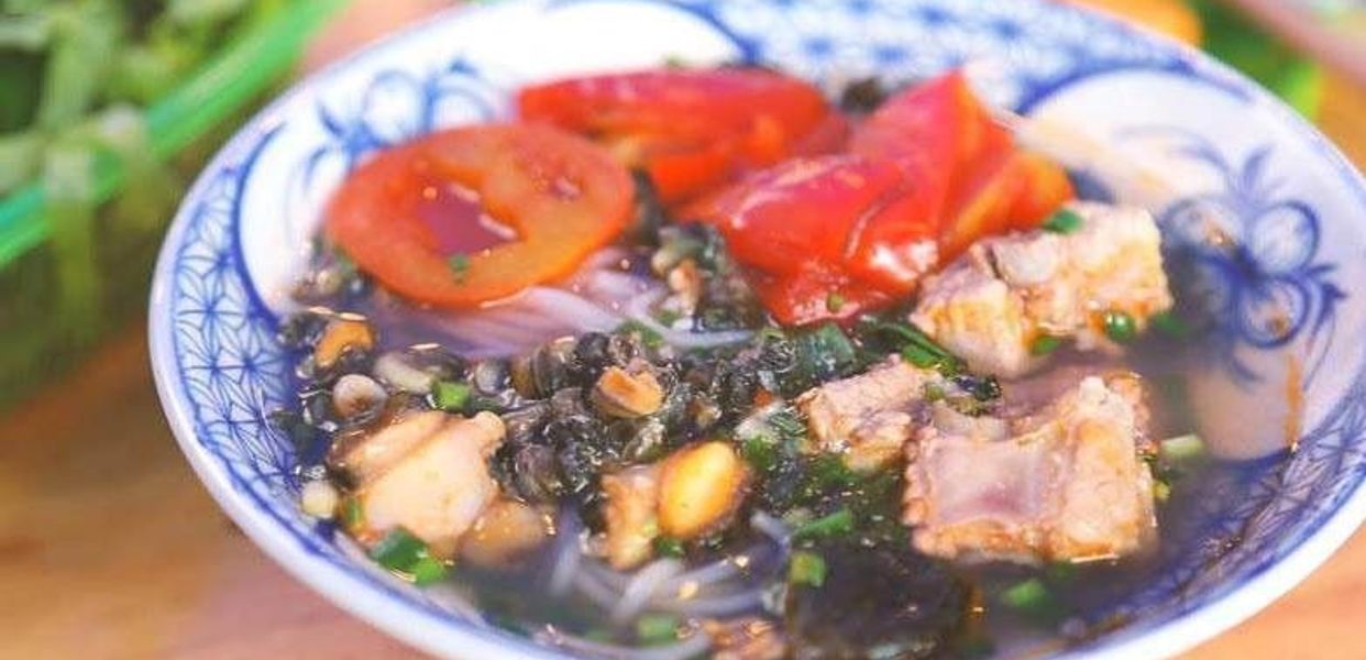Bún-Ốc-Sườn-Cô-Sáu---Xuân-La