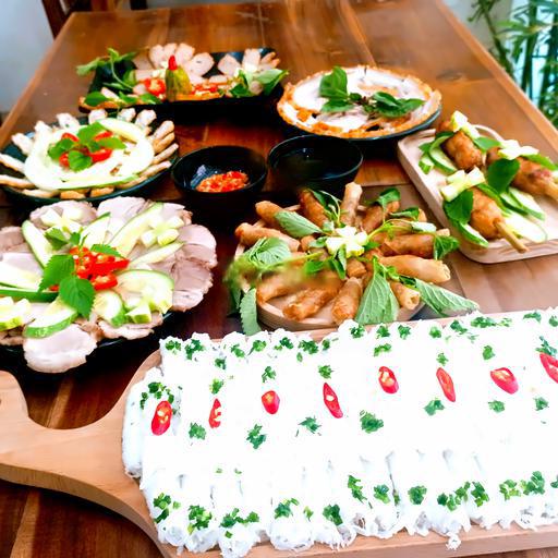 4-nguoi-an-heo-quay-ram-tom-banh-hoi