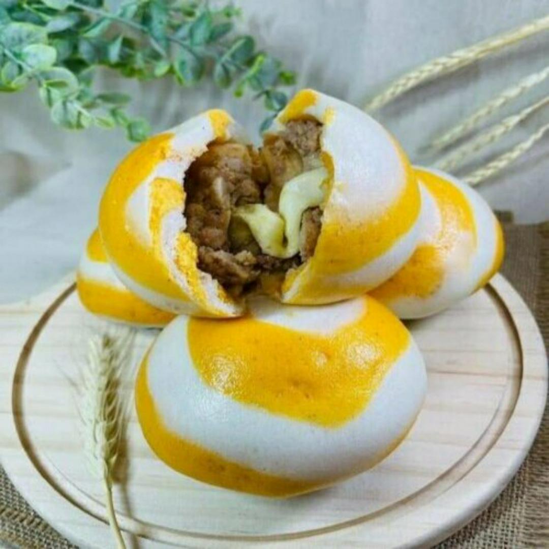 banh-bao-nhan-thit-cuon-pho-mai