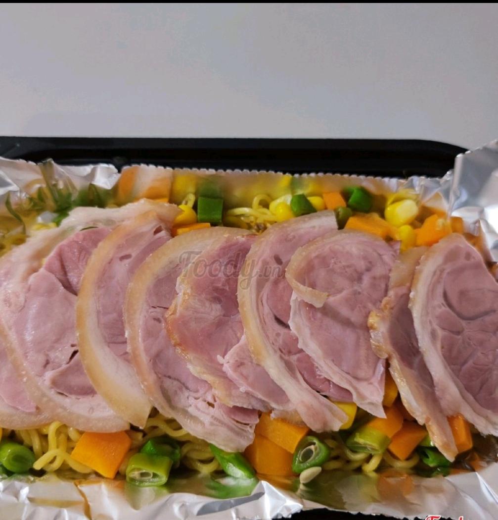 mi-tron-chan-gio-hun-khoi