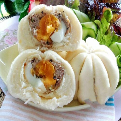 banh-bao-thap-cam-trung-muoi