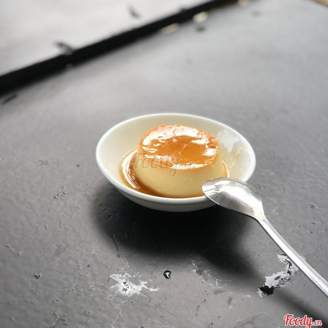 flan-caramel