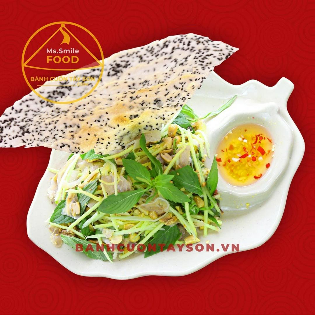 goi-tre-tai-heo-tron-xoai-phan-nho