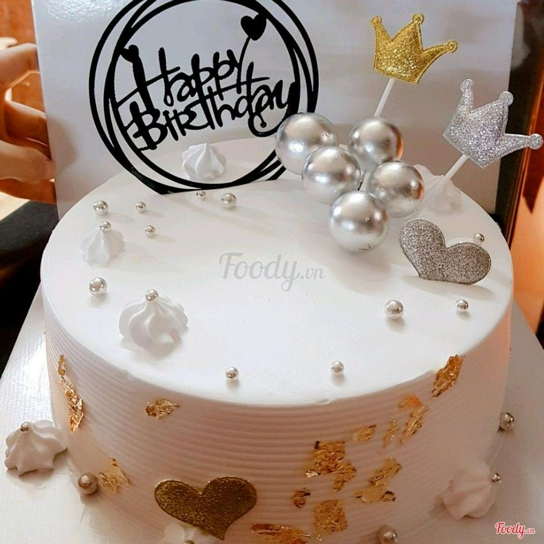 banh-vua-1-hpbd-chum-bong-bi-vuong-mien