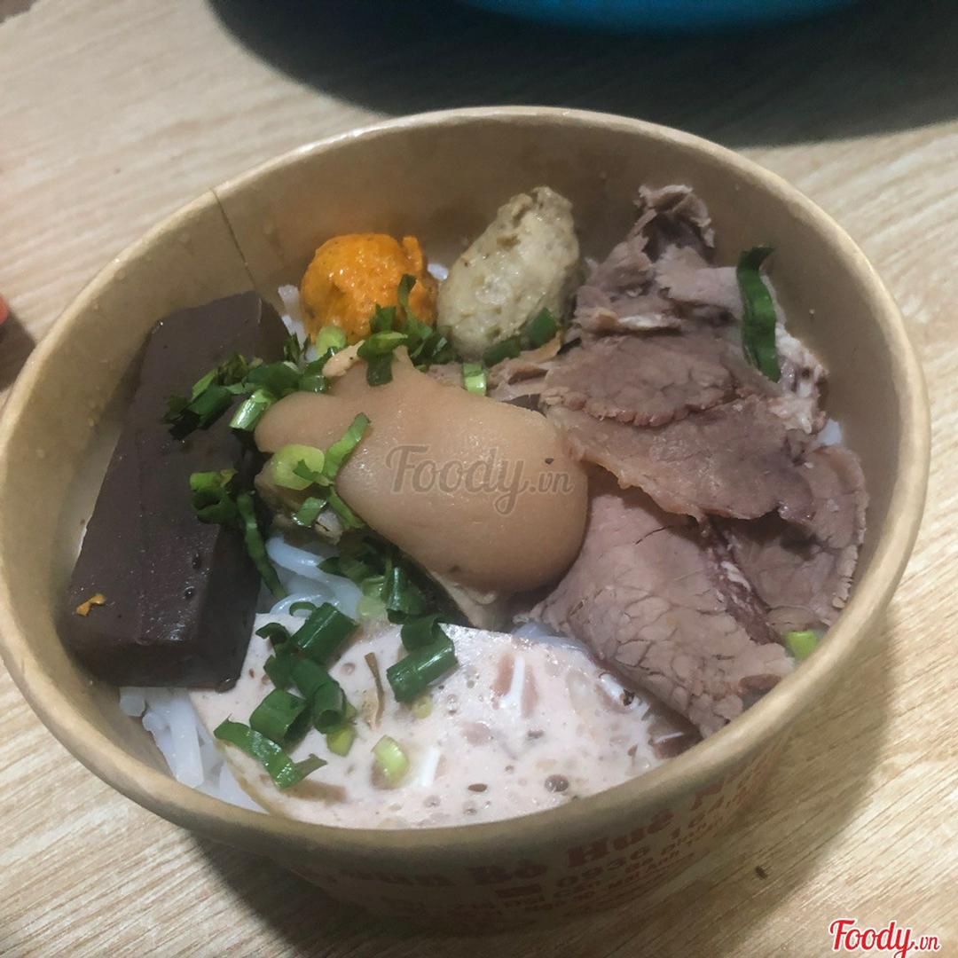 combo-bun-bo-hue-va-5-cai-quay