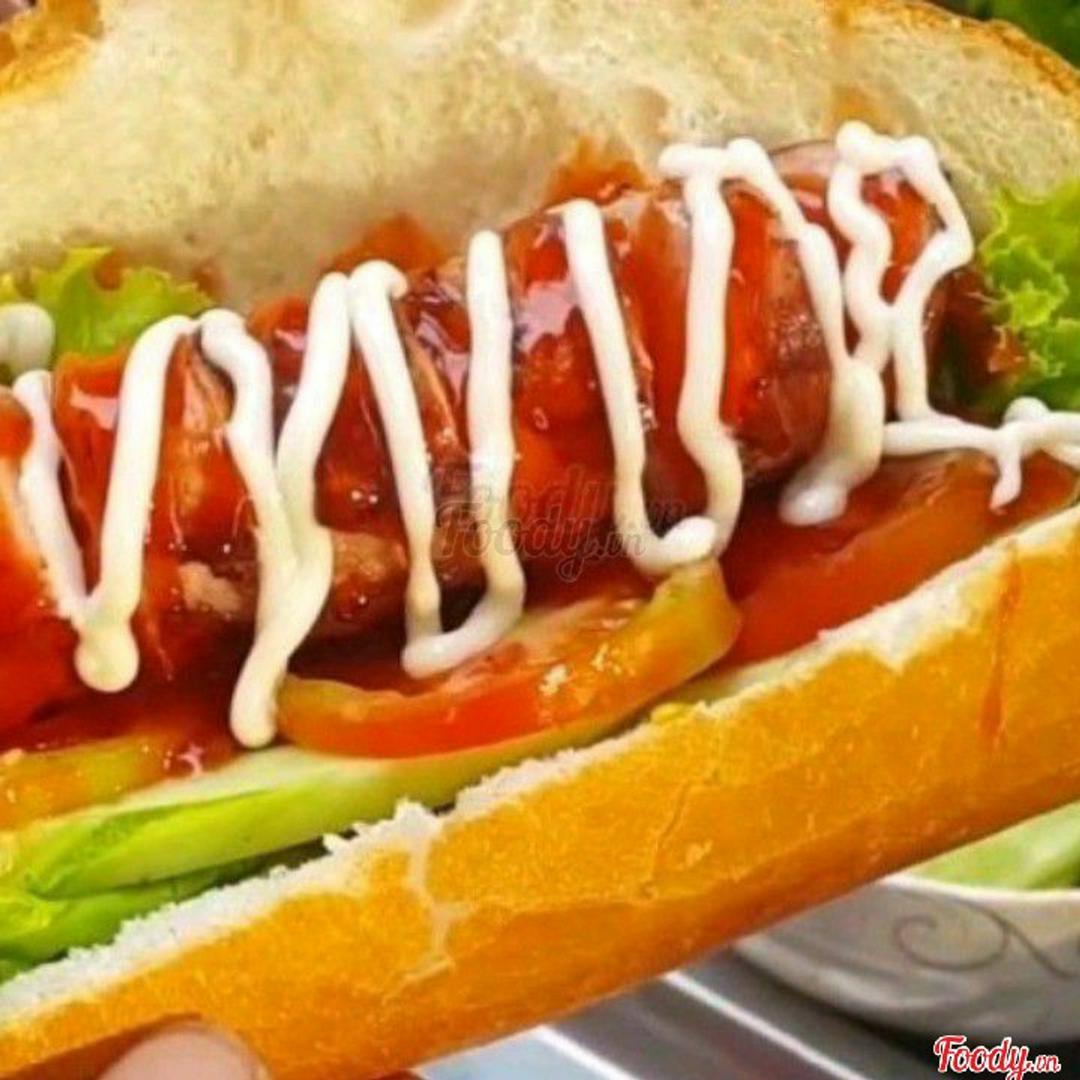 banh-mi-trung-xuc-xich