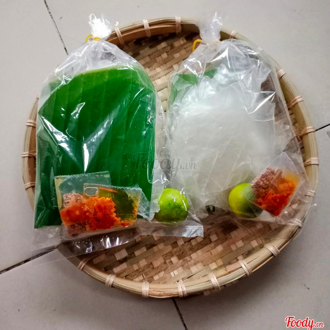 banh-trang-la-chuoi-ot