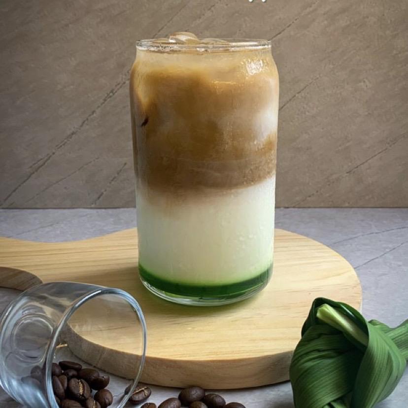 ca-phe-sua-dua-la-dua-milk-foam