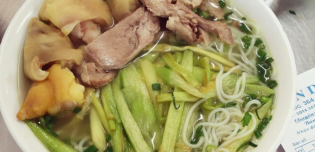 dung-bun-doc-mung-ngoc-lam